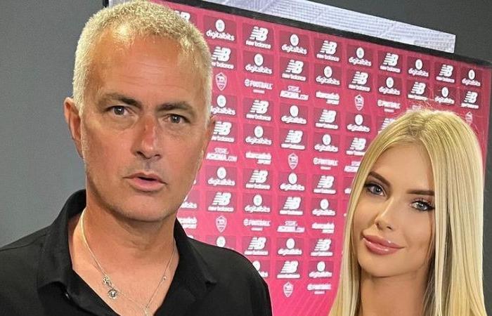 “You look 10 years younger next to her.” Who is the 21-year-old model with whom Jose Mourinho posed