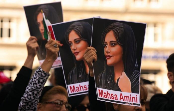 PRO TV – Celebrities react to the Mahsa Amini case. The death of the young woman arrested because of the hijab sparked protests around the world