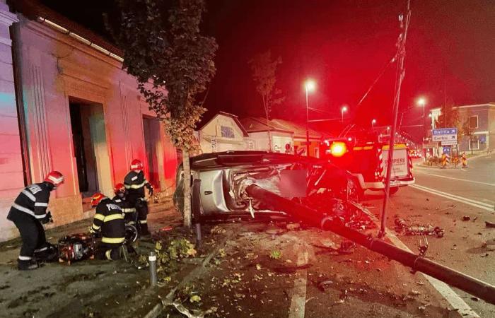 Terrible accident in Cluj. The driver died on the spot, and the car was totaled