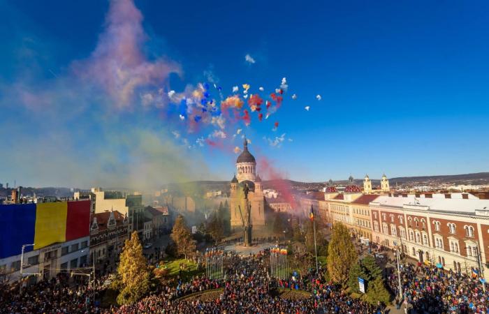 Romania’s National Day, celebrated with pomp in Cluj. Military parade, concerts and show with drones and fireworks, on December 1