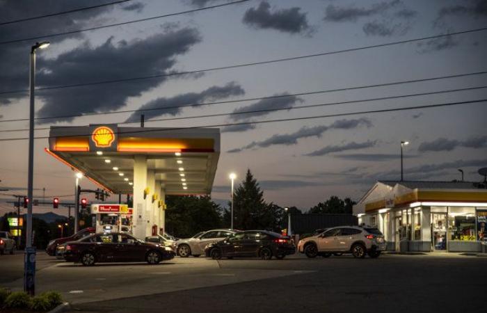 Shell could take over Lukoil gas stations in Romania