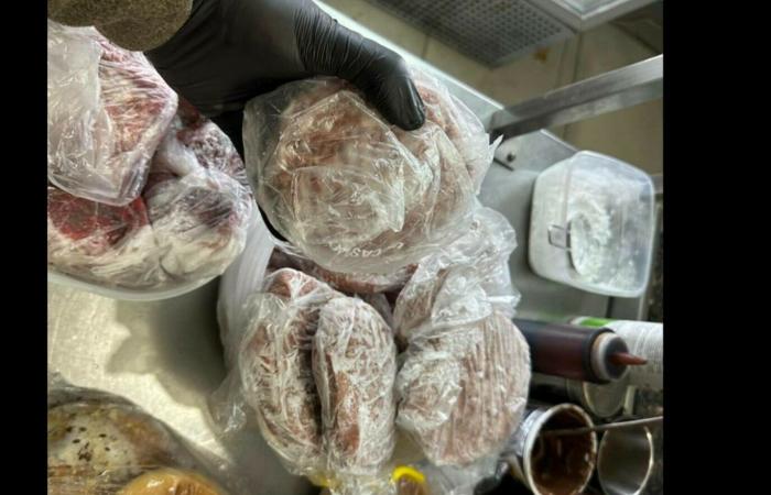 Some Dutch companies import refrigerated meat, freeze it again, change its expiration date and sell it in Romania