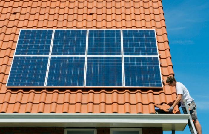 VAT reduced to 5% for the installation of heat pumps, photovoltaic and solar panels. The law was enacted