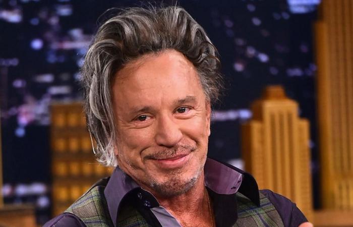 The American mega-star Mickey Rourke is coming to film in Oradea. See…
