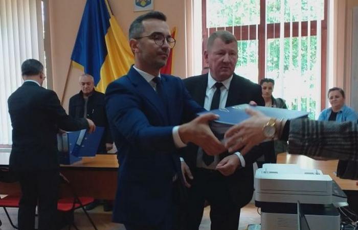 The Dorohoian liberals submitted their candidacy files today. The young Alexandru Dumitriu candidate for the position of mayor. See the list of proposed councilors – VIDEO&PHOTO GALLERY