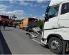 Two employees from the Craiova Regional Directorate of Roads and Bridges were injured by a Bulgarian driver. A woman died