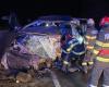 PHOTO. Three men, injured in an accident involving a car and two vans, in Cluj