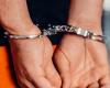 Handcuffs were put on five people from Dolj, given in pursuit. Two of them are convicted of attempted murder