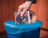 Romanian fined after throwing a CD with Smiley in the container for paper, not plastic