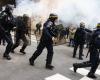 Violent protests in France. Dozens of people arrested in Paris. Shops broken, law enforcement intervenes with tear gas
