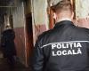 Local police officer outraged in Satu Mare. The agent suffered a fracture after being kicked