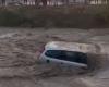 Torrential rains and hail wreaked havoc in the country: Three cars were washed away in Prahova. RO-Alert messages have been sent