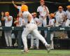 Dylan Dreiling homer lifts No. 1 Tennessee baseball to win vs. Queens