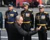 Why two Russian officers did not salute Putin at the Victory Day parade VIDEO