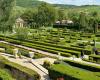 Tuscany from Transylvania: A superb Italian garden gathers thousands of tourists every week/The jewel of Transylvanian tourism is only two hours from Cluj