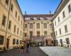 The Brukenthal Palace will be opened on the Night of the Museums, after more than five years. The courtyard of the History Museum turns into a party place for young people